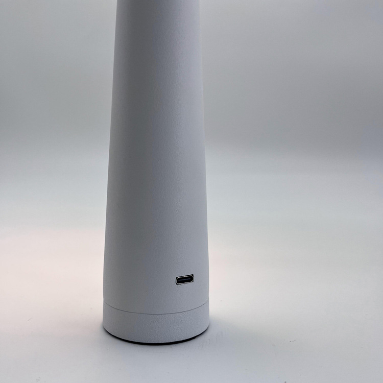 USB Charging Villa Reading Light Touch Control Multicolor Desk Lamp Hotel Decoration LED Table Light manufacture