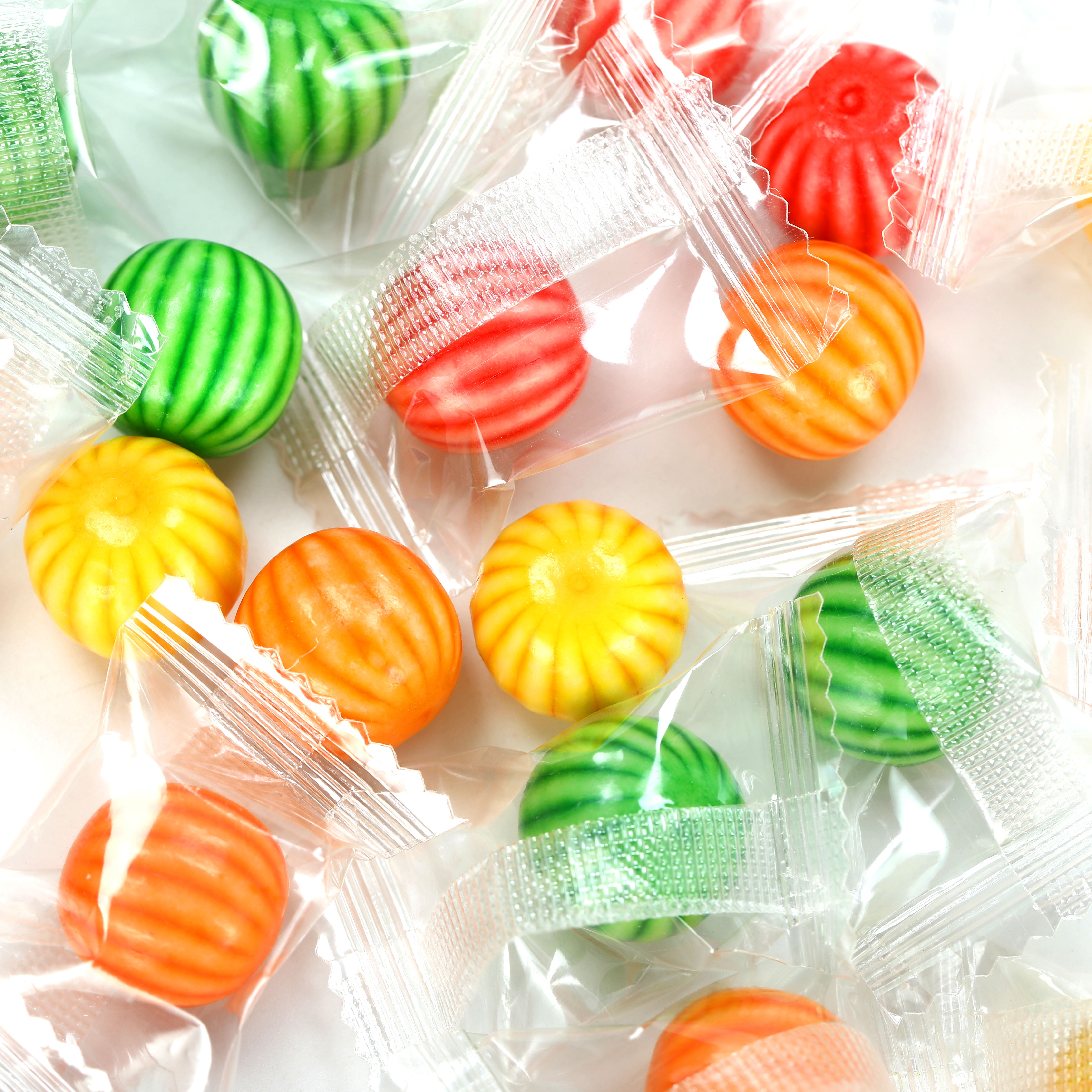 Multi-colored tutti-frutti flavor superheart with jam watermelon bubble gum ball manufacture