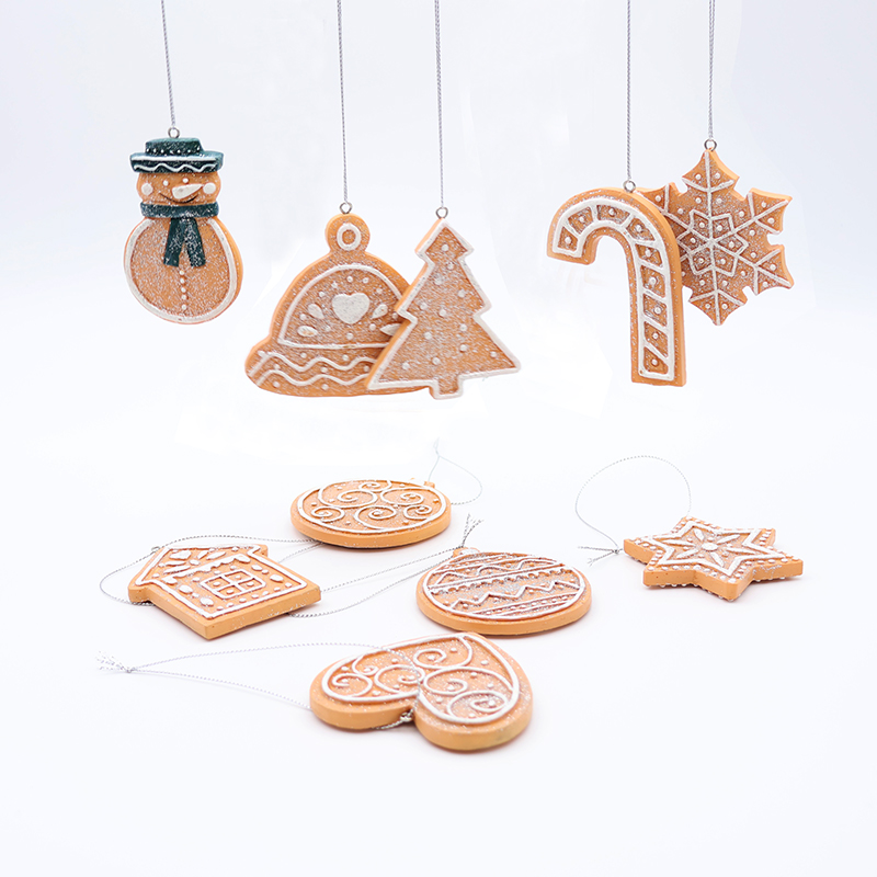 Home ornaments resin gingerbread Christmas tree hanging manufacture