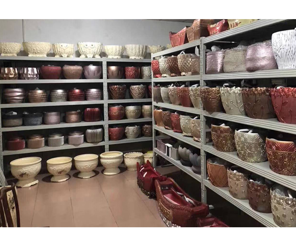 Manual picking storage equipment metal display shelf adjustable boltless shelving warehouse racking system supplier