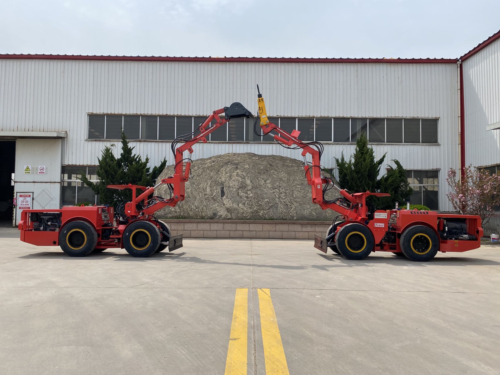 Shandong Tuoxing Tpx-104 Structure Of The Solid Widening underground Rock Crusher Stone Crushing Machine mining machinery factory