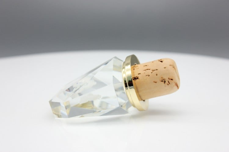 Carved radium crystal cork natural cork for bottles bottle stoppers supplier