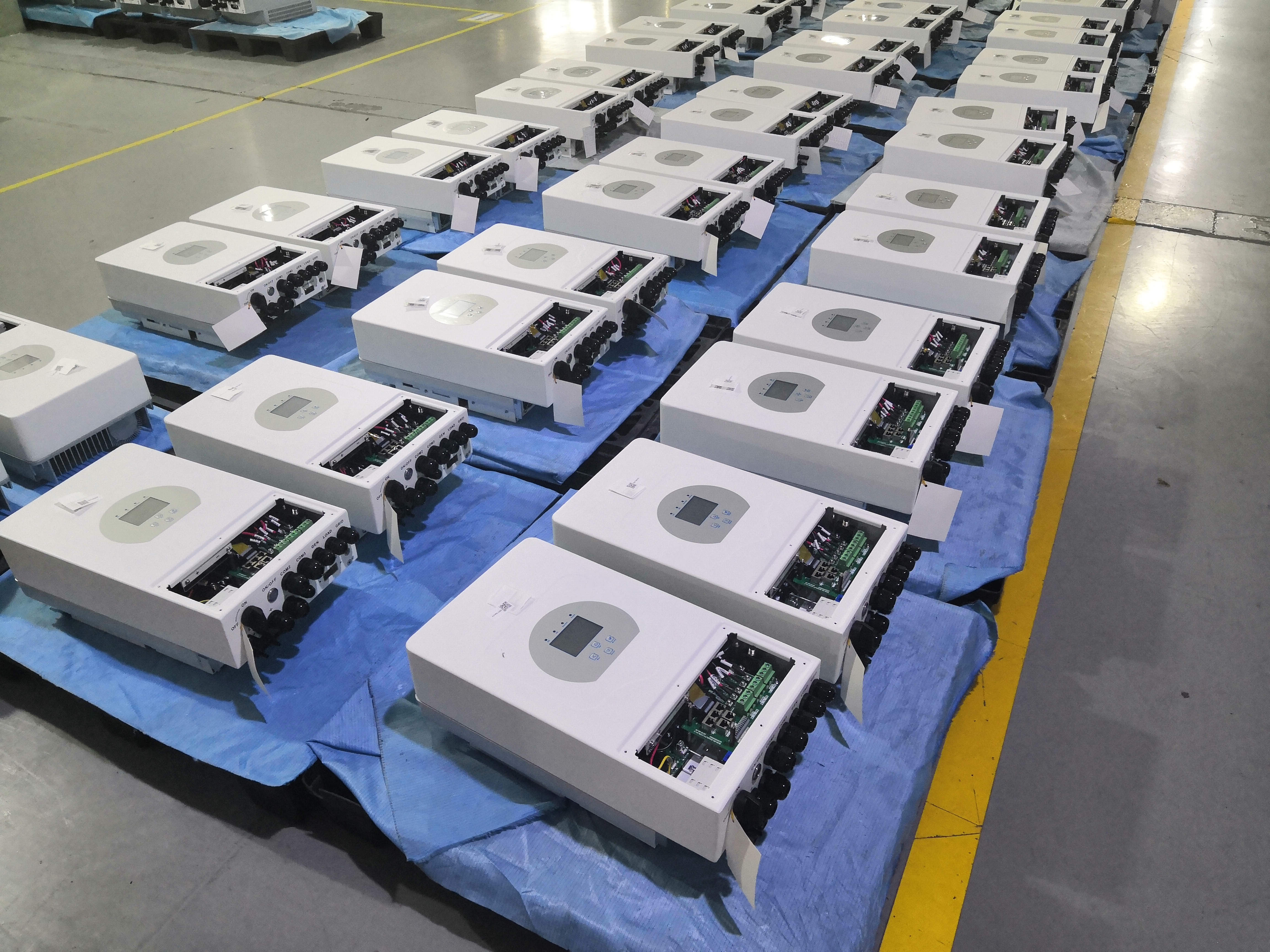 Deye on grid and off grid Inverter SUN 3.6/5/6K SG03LP1-EU details