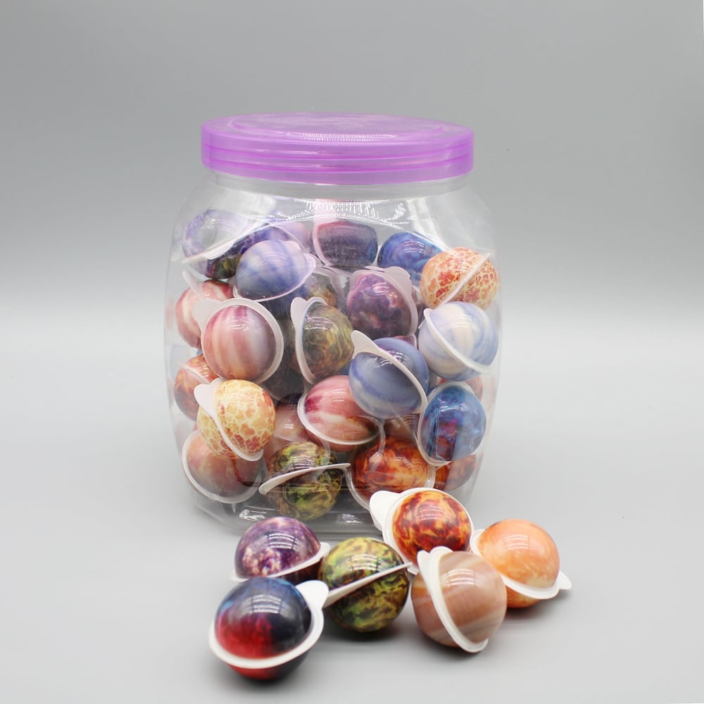 Hot sale Big 18G  3D football Gummy Jelly Fruit Flavor Poppy Eyeball Burst Gummy Filling Candy factory