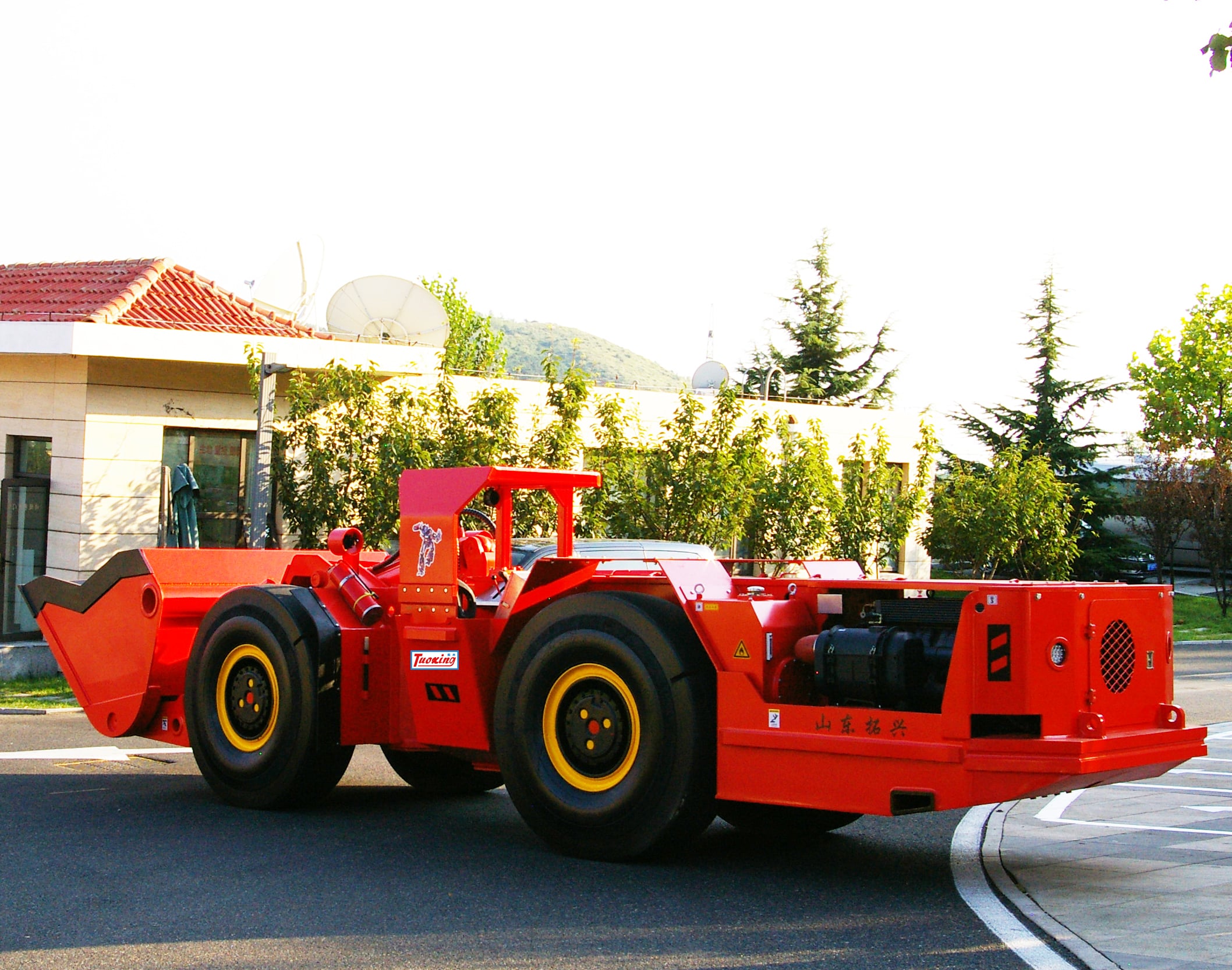 Yantai tuoxing underground mine loader TC-410 scooptram subterraneo 3.5 4 CBM energy & mineral equipment factory