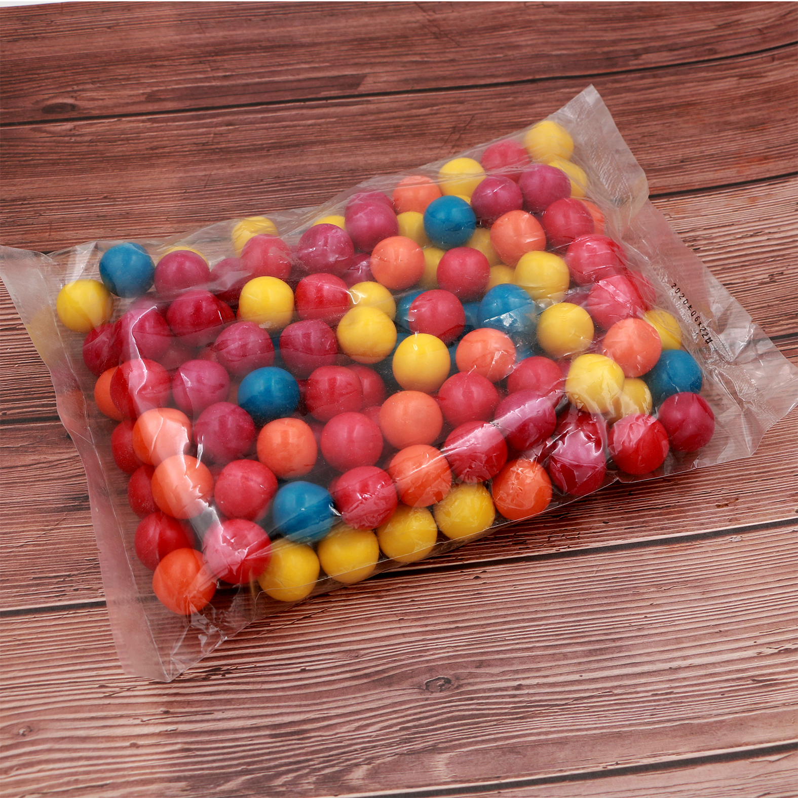 bulk package Multi-color assorted flavor 25mm 8g big bubble gum ball for vending machine supplier