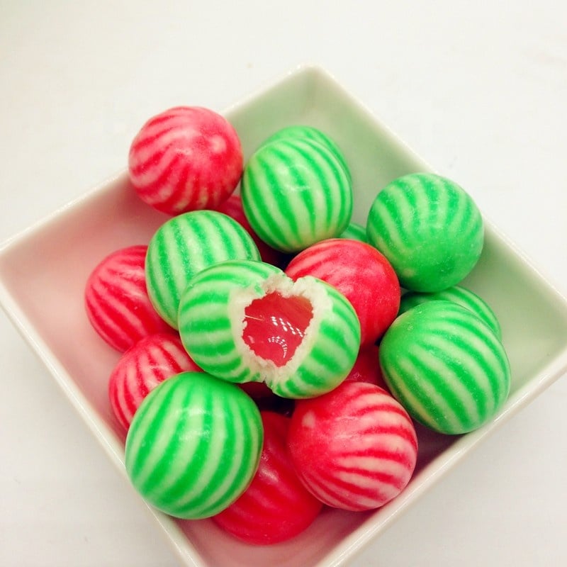Multi-colored tutti-frutti flavor superheart with jam watermelon bubble gum ball manufacture