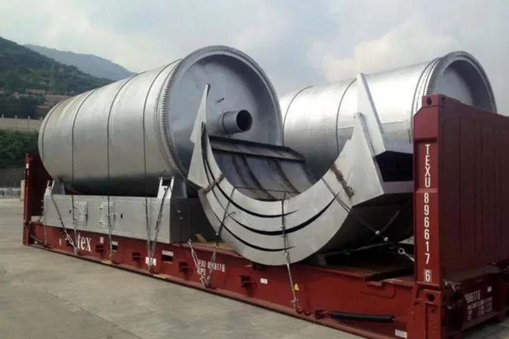 Recycling process of non-condensable gas from waste tire oil refining