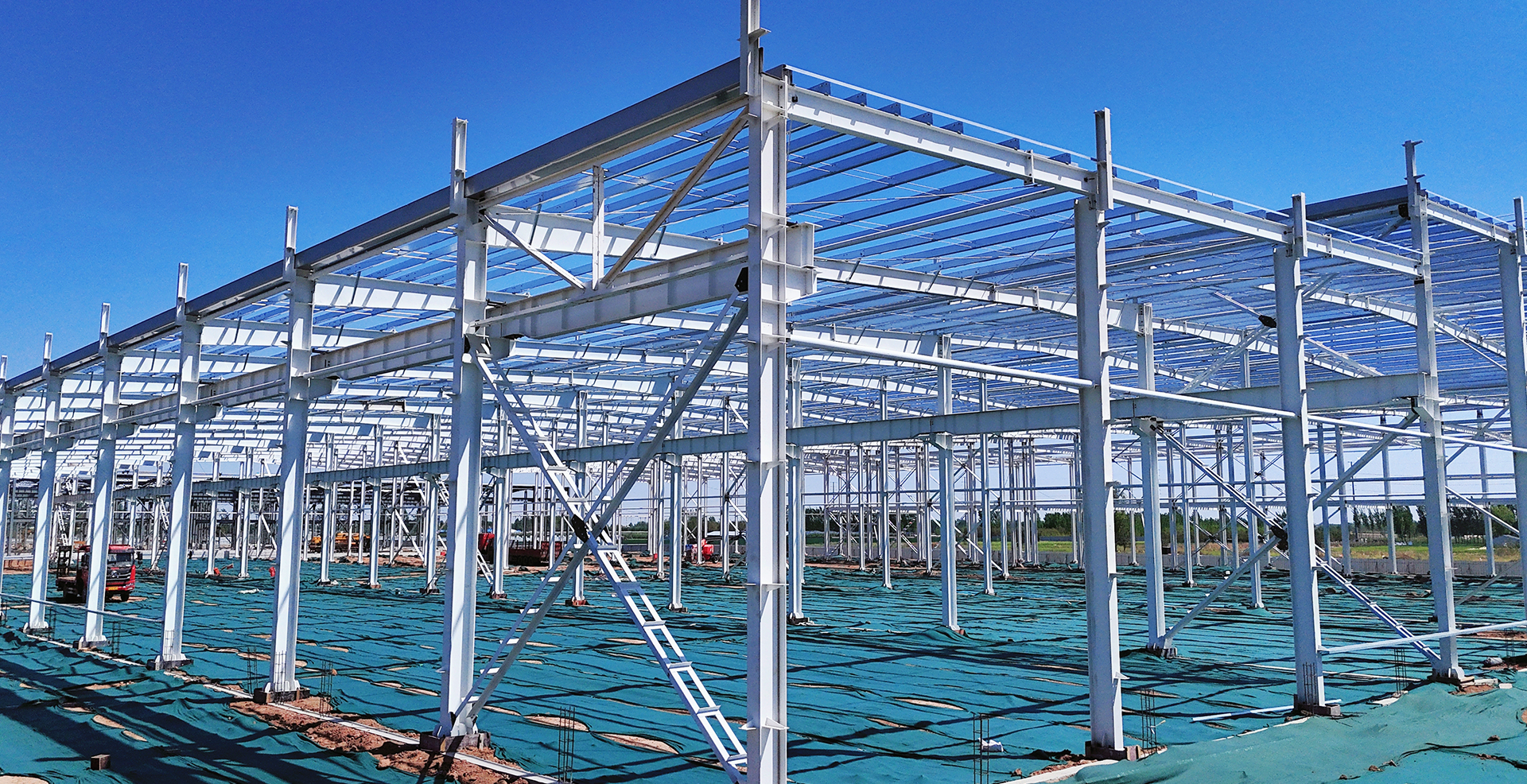 Your Reliable Partner in\nComprehensive Steel Structure Solutions
